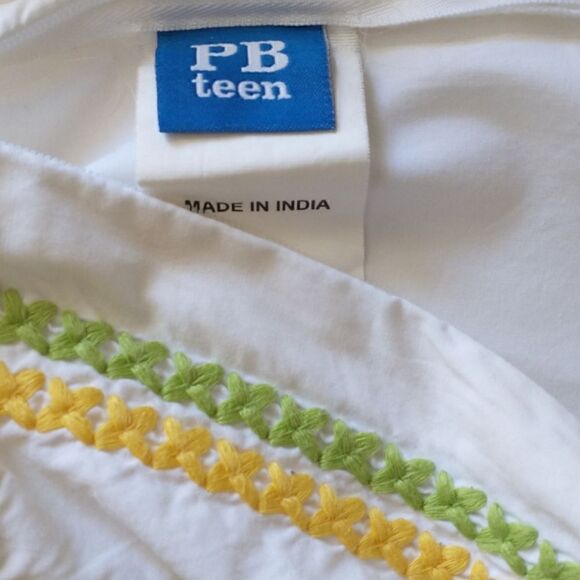 Pottery Barn Teen Pillow Cover Love Hug Planet Tree Embroidered Organic Cotton. - Picture 8 of 16